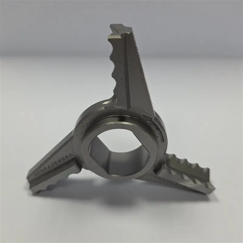 Kruismes 100 - 3 vleugel gekarteld